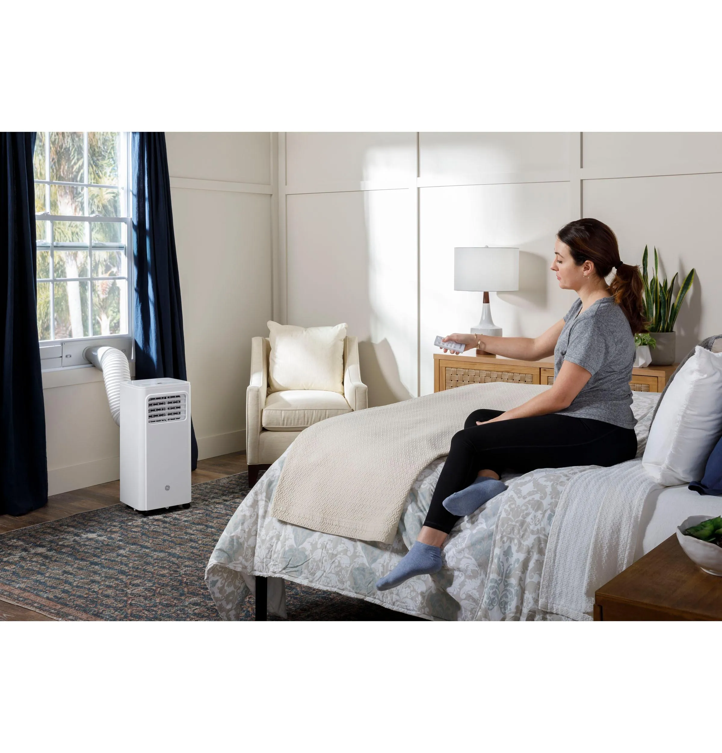 APFA08YBMW GE® 8,000 BTU Portable Air Conditioner for Small Rooms up to 150 sq ft. (5,300 BTU SACC)