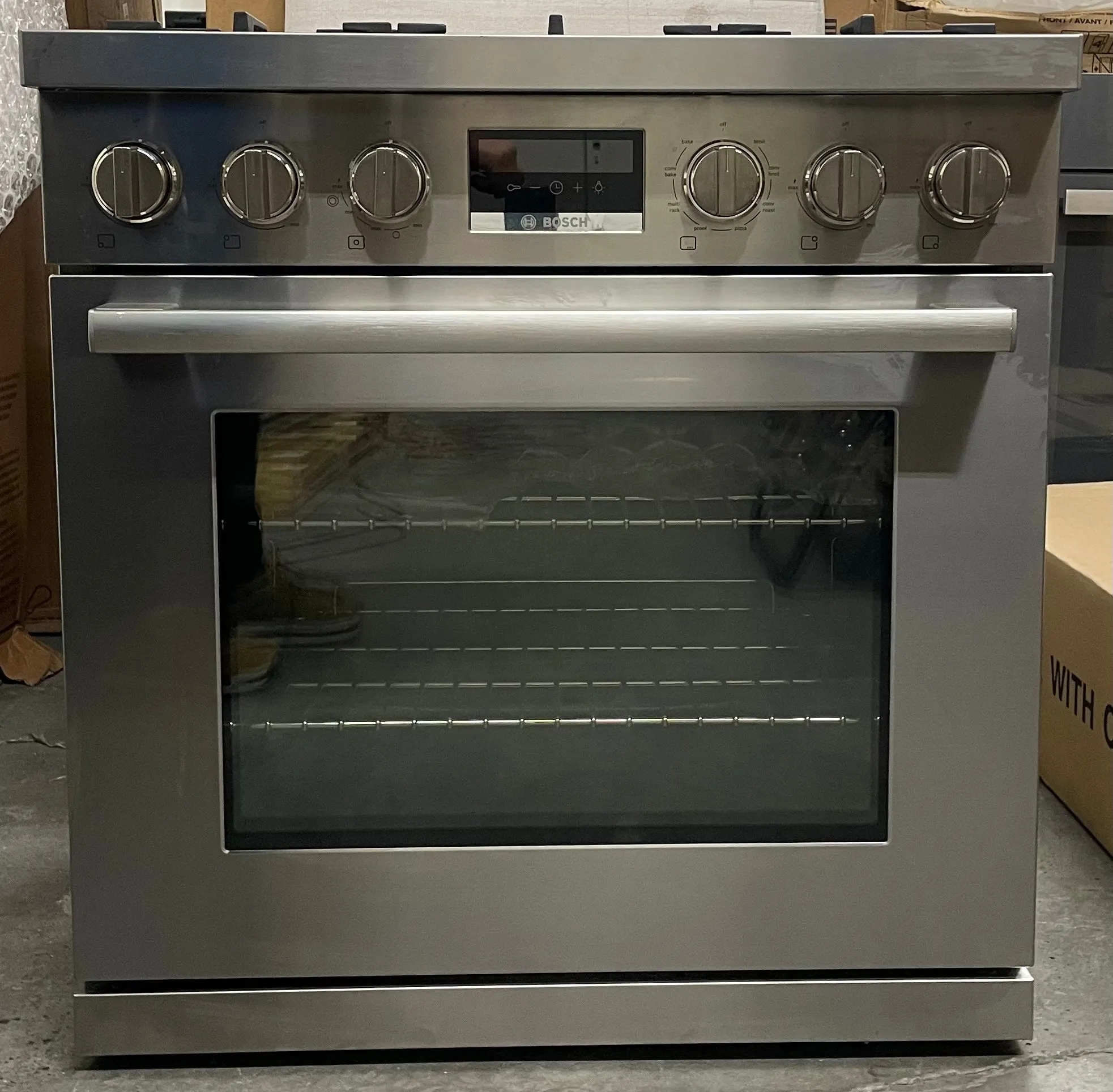 Bosch 800 Series HDS8055U 30 Inch Freestanding Dual Fuel Range with 5 Sealed Burners, 3.9 Cu. Ft. Oven Capacity, Continuous Grates, Self Clean, Genuine European Convection, SoftClose Doors, Dishwasher-Safe Grates, and Dual-Flame Burners