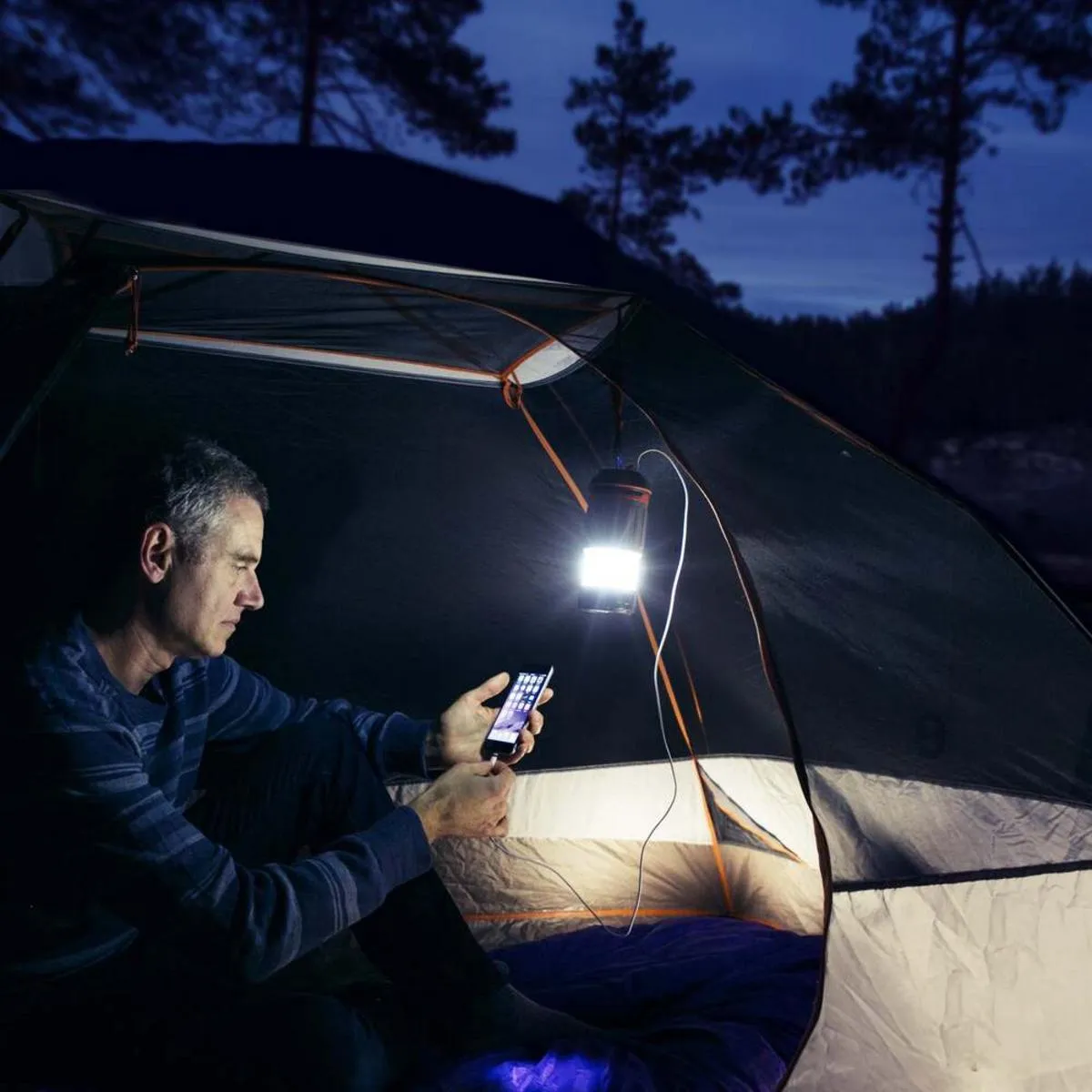 Wagan Brite-Nite Pop-Up USB Lantern